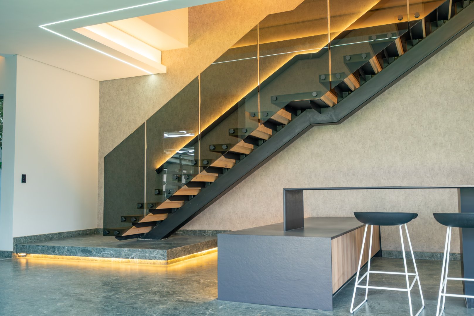 Ultra Exclusive Hyde Park Cluster Living Move In Ready Luxury Residence