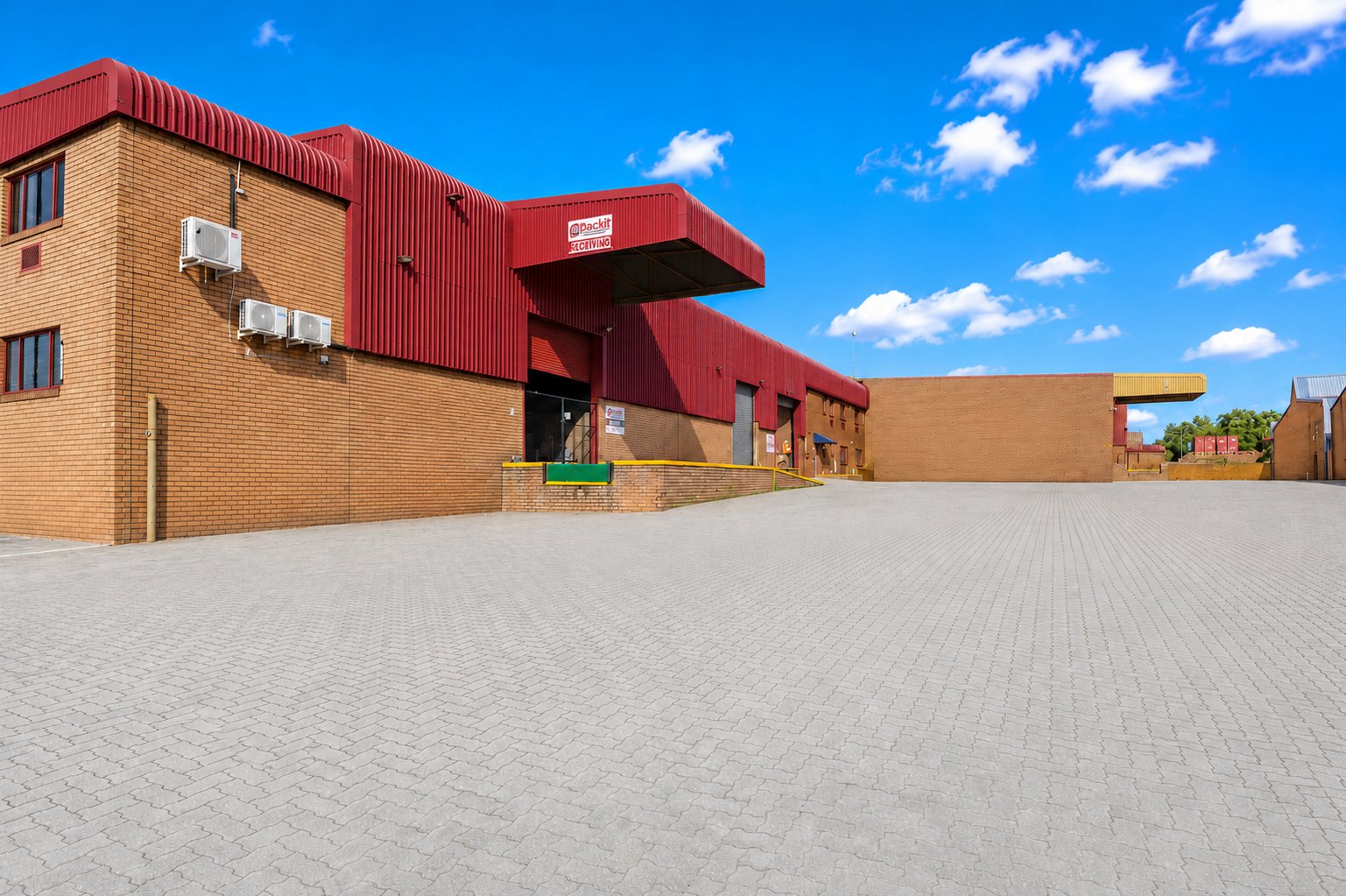 2,148 m² Industrial Warehouse to Let at Laser Park 123 | Honeydew, Roodepoort photo 3