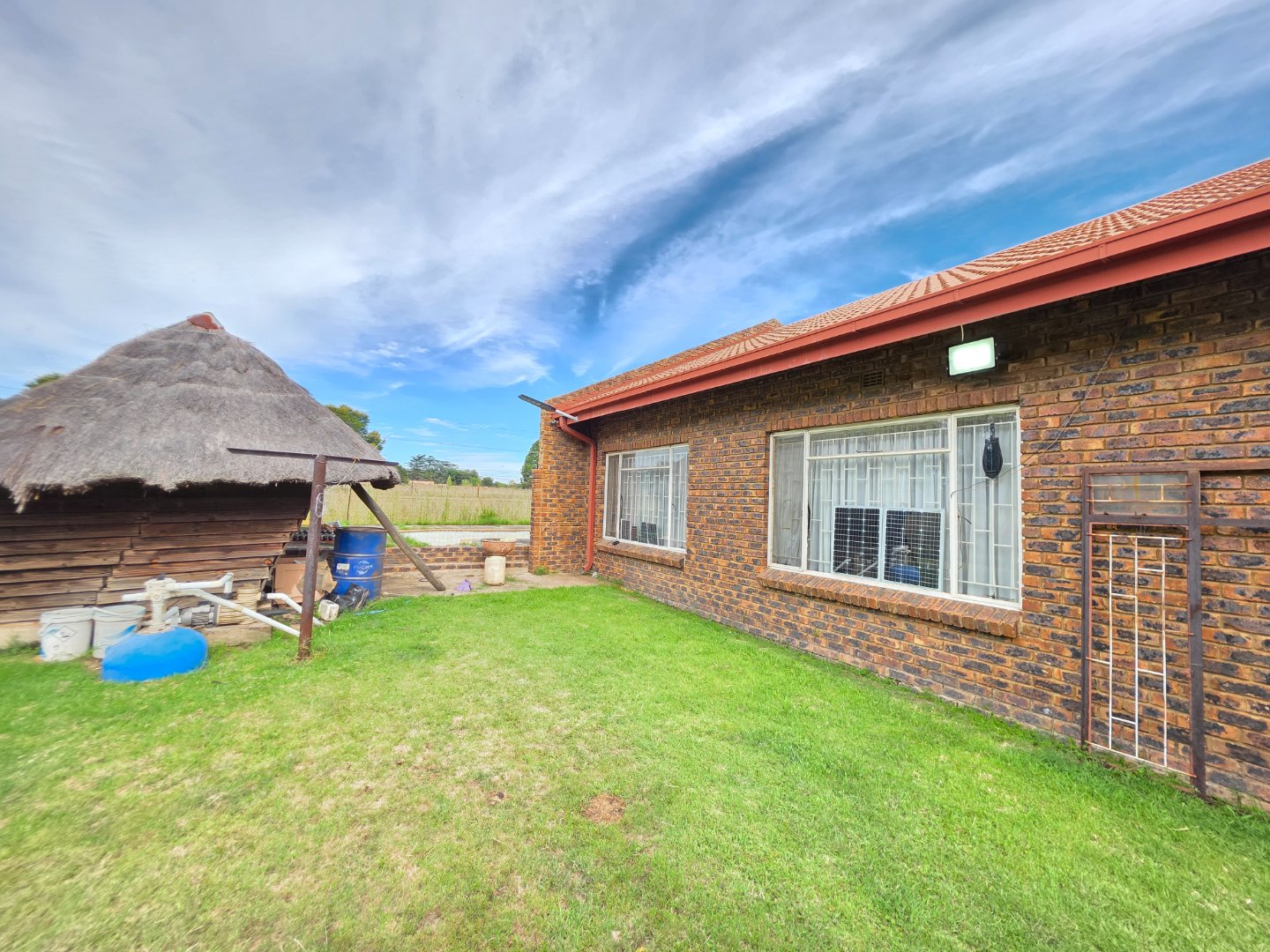 2.25ha Property with 4 Bedroom Home.