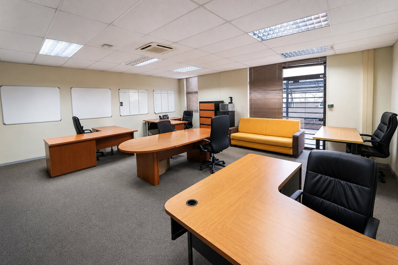 686 m² Ground Floor Office To Let at 26 Wellington Road | Parktown | Prestigious, Accessible Business Address photo 22