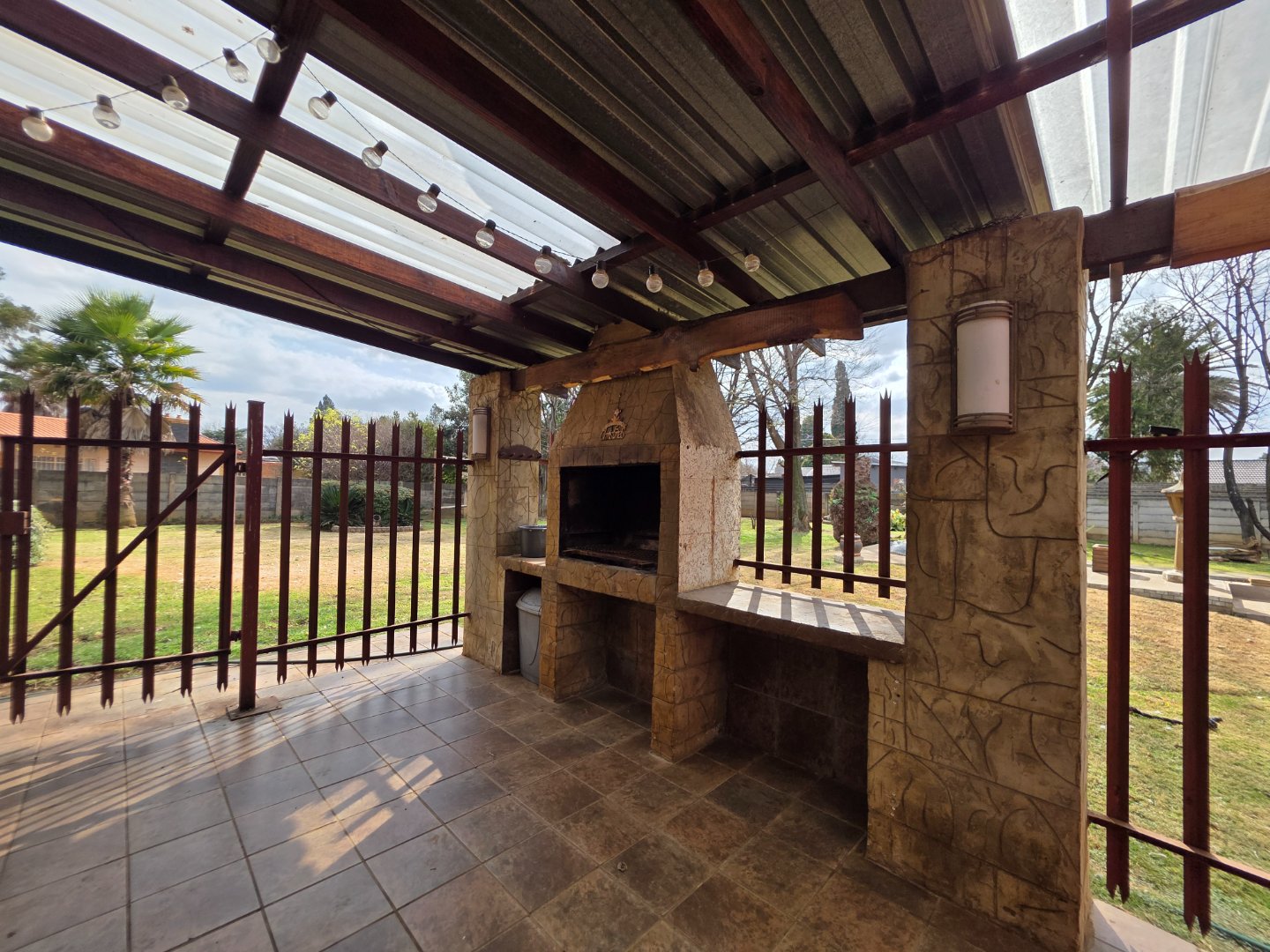 BUILD INBRAAI IN ENTERTAINMENT AREA
