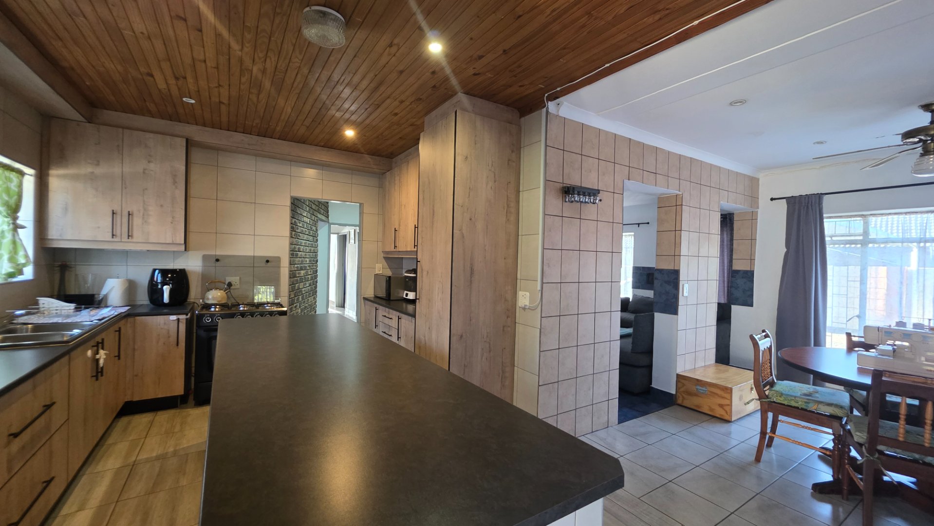 NEWLY RENOVATED KITCHEN