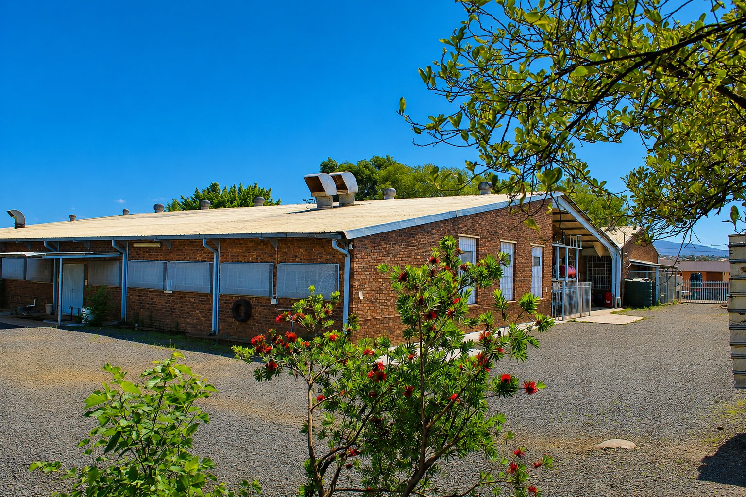 1,610 m² Standalone Industrial Property To Let  | 36 Breytenbach Street, Lydenburg photo 17