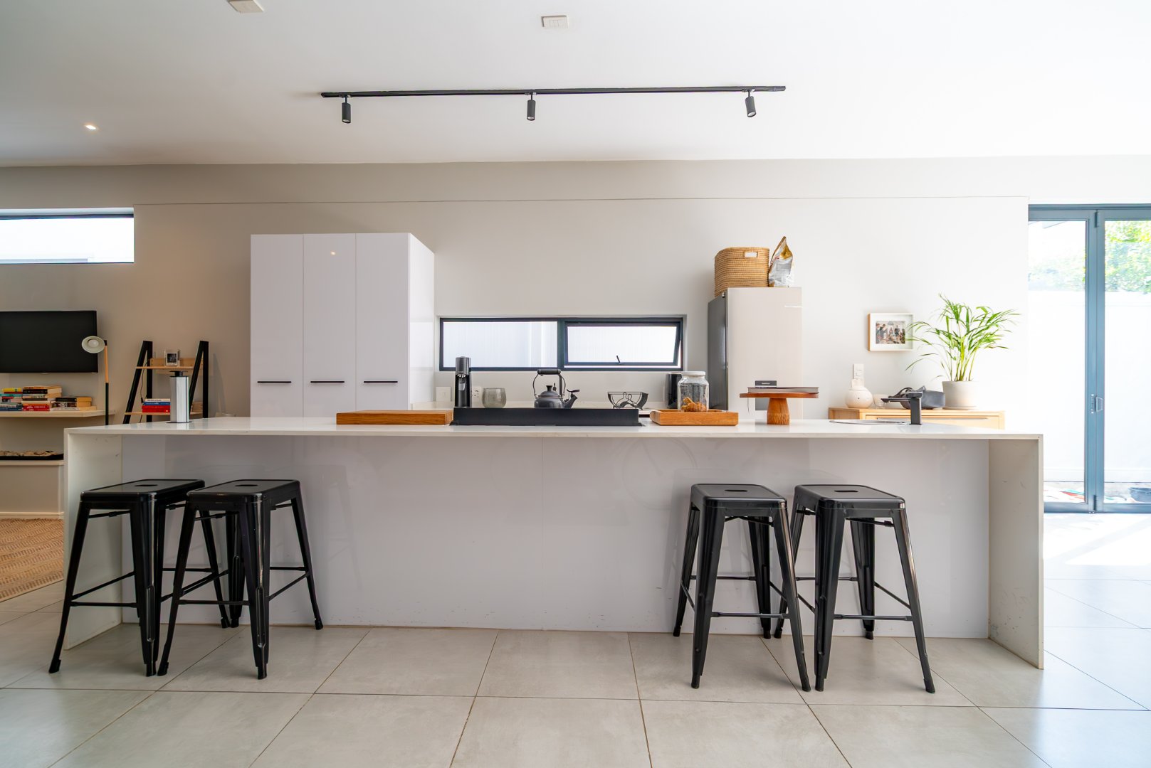 2-Bedroom Duplex with Private Roof Terrace