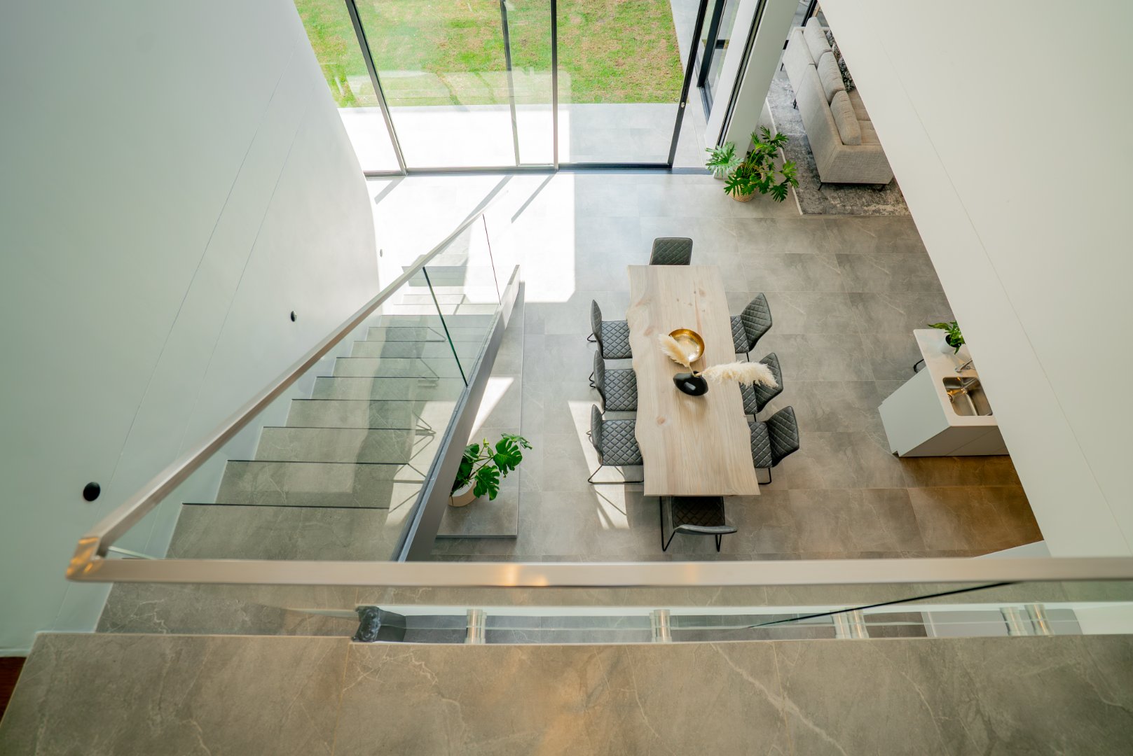 Fully Furnished Brand-new 3-Bed Luxury Rental
