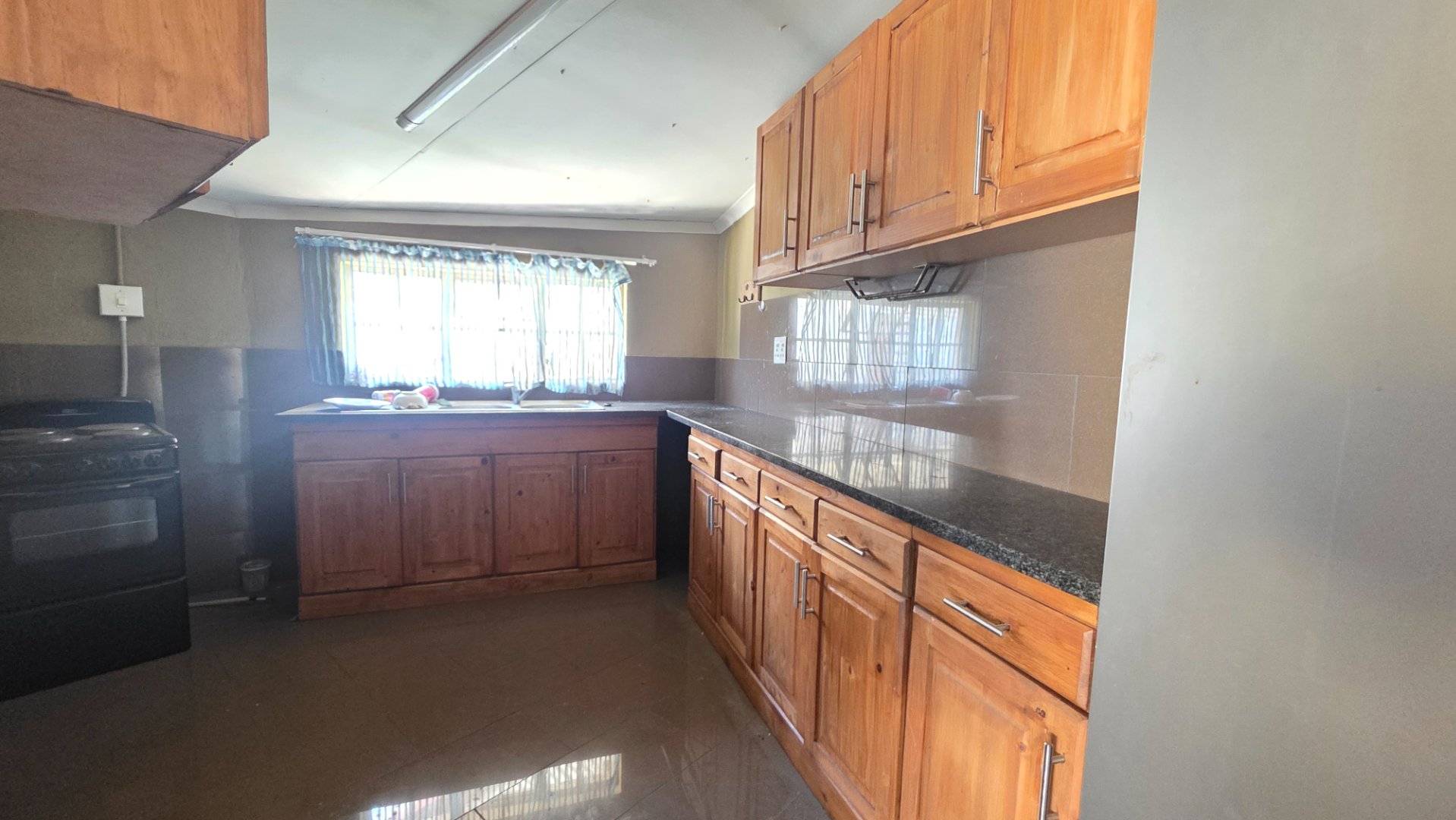 KITCHEN IN DWELLIN 2