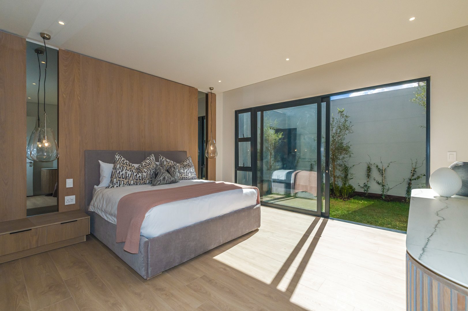 Luxury Single Level Townhouse
