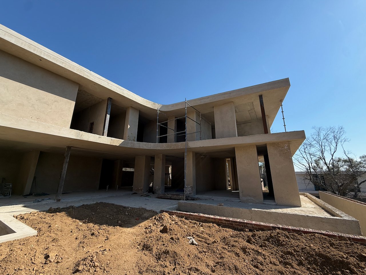 Two Customisable Luxury Clusters in Prestigious Road