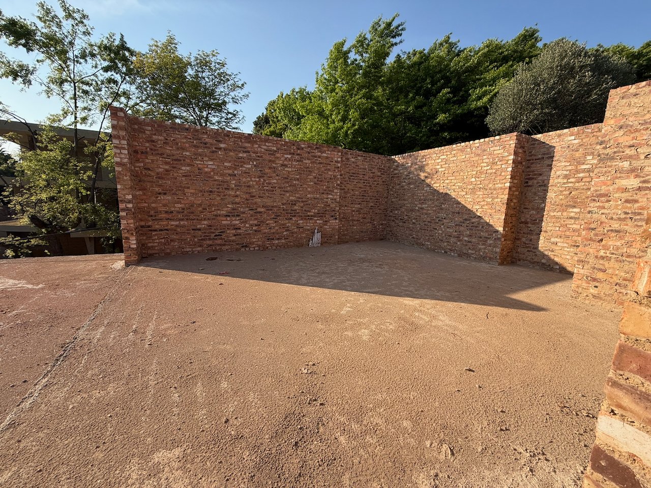 Choose Your Finishes: 670 m² Villa Behind a Double Boom in Sandhurst