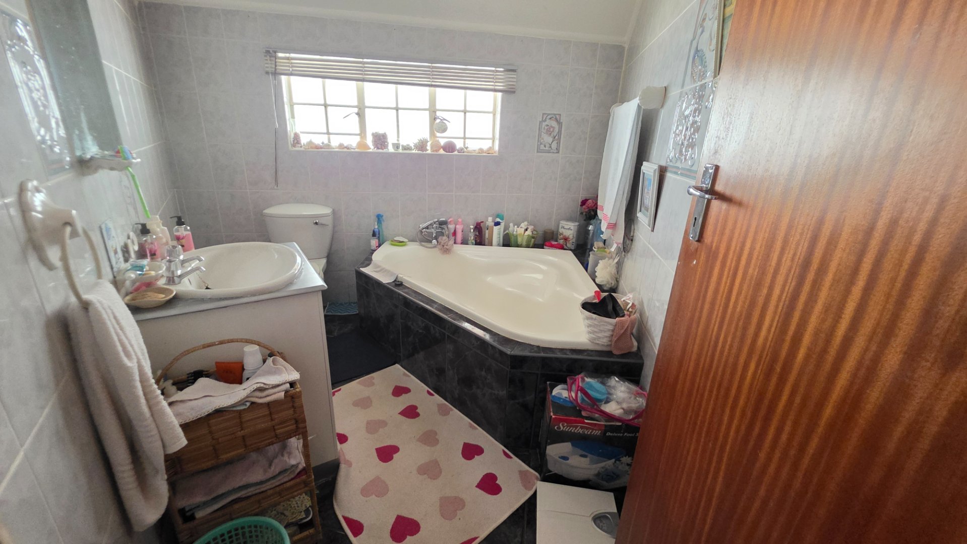 BATHROOM IN SECOND DWELLING