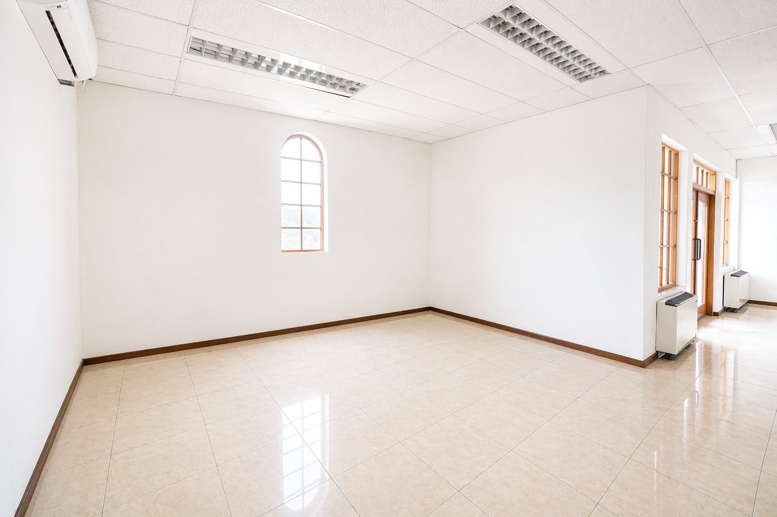 198 m² First-Floor Office Suite to Let at Promenade Shopping Centre | Suite 30, Mbombela photo 6