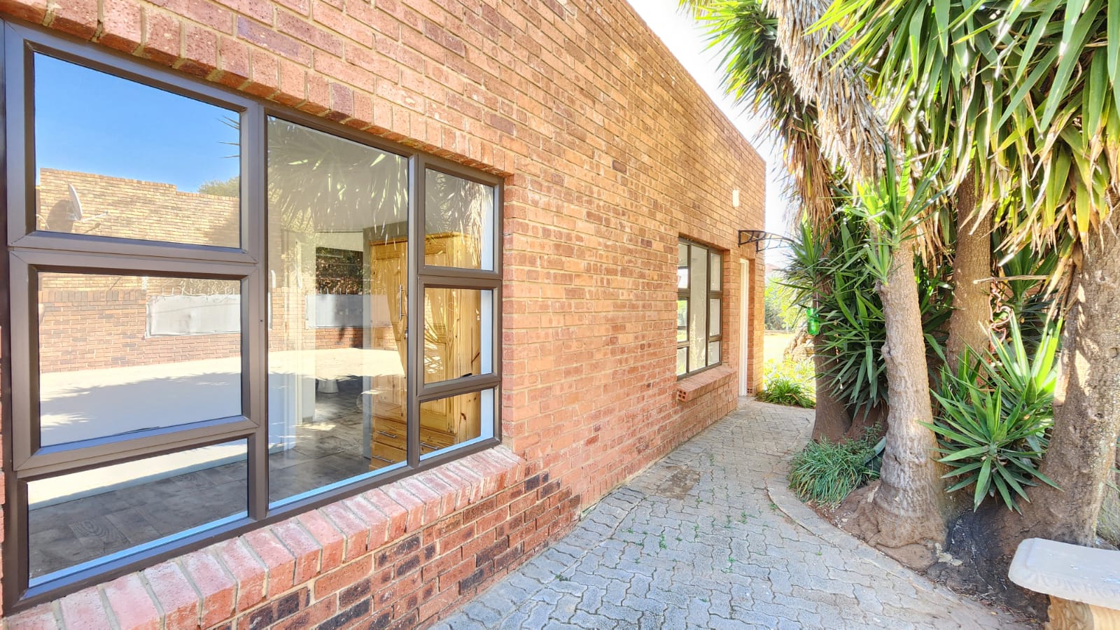 2 Bedroom Flat available for rent in Riversdale