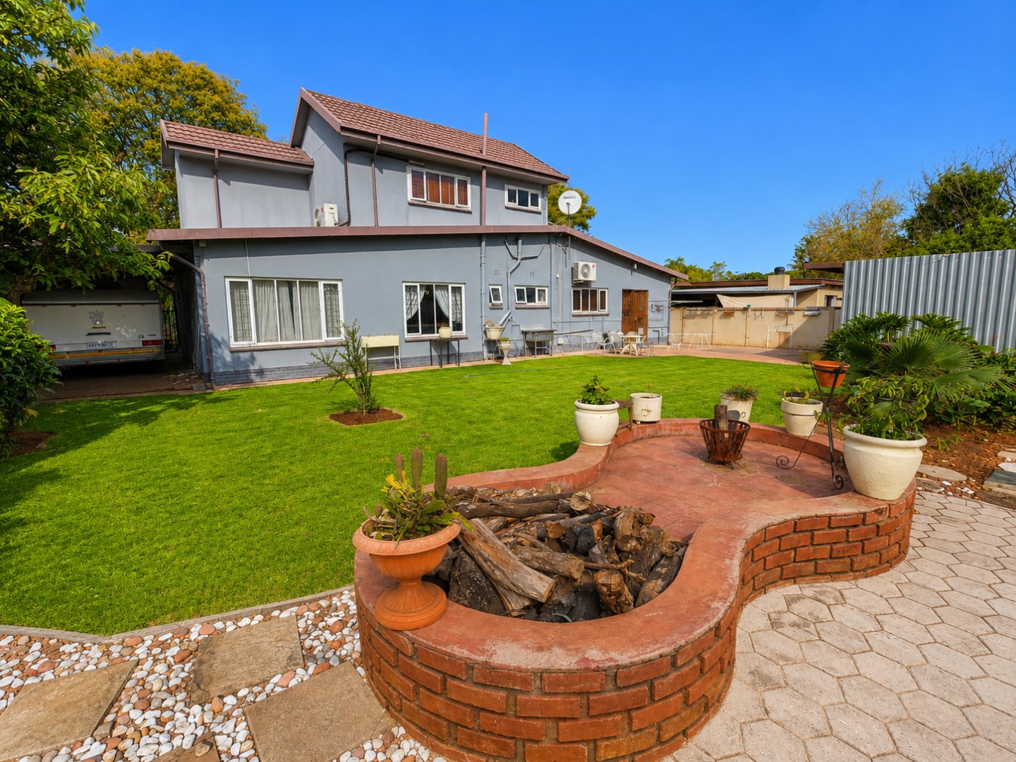 Stunning, Spacious Family Home with Solar & Borehole!