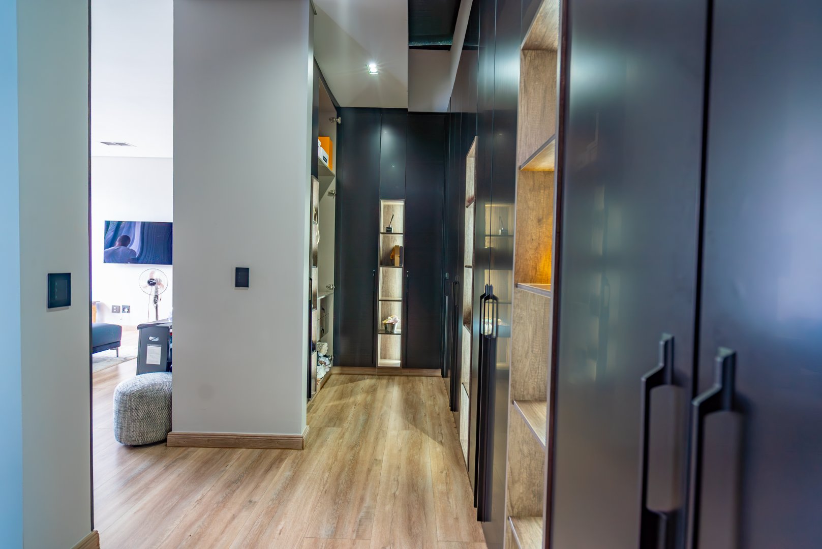 Luxury Cluster Living in an Elite Boomed Enclosure