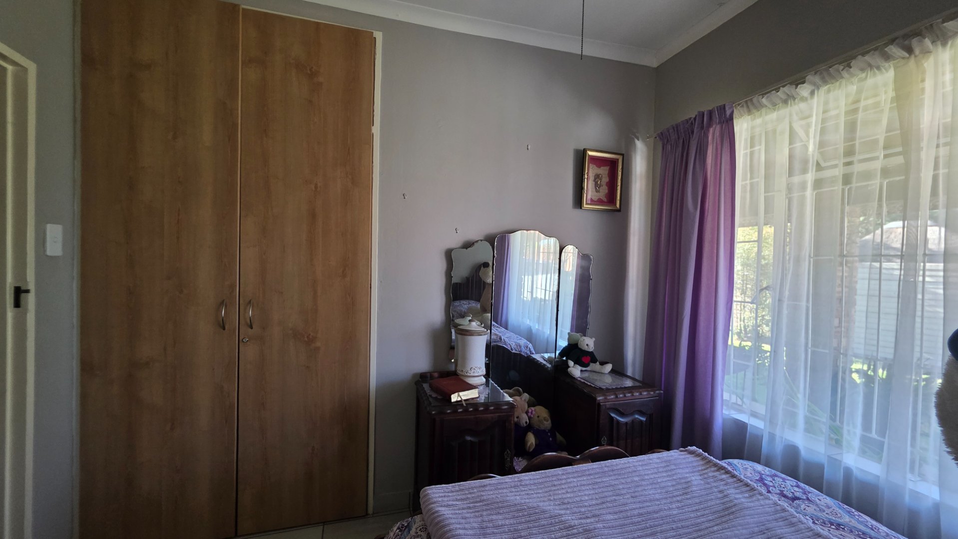 BEDROOM 2 IN MAIN DWELLING