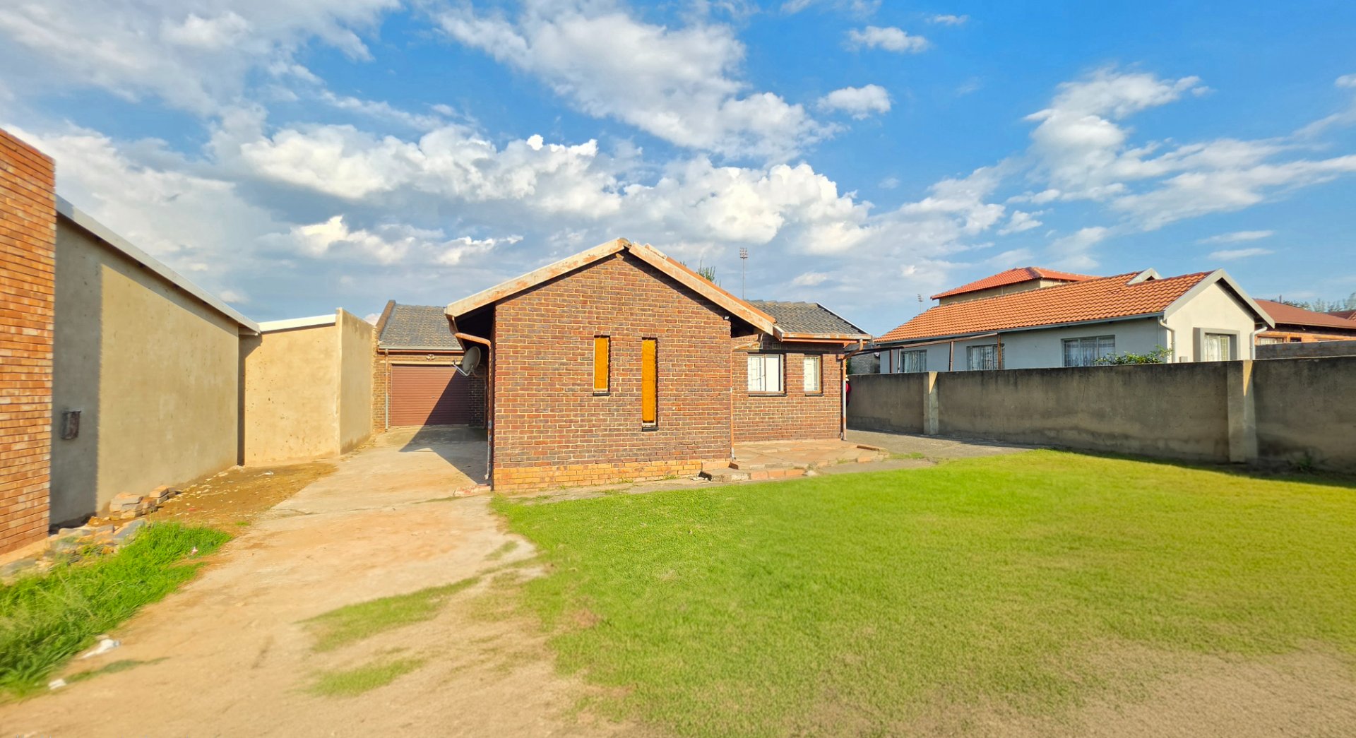 Charming Shalimar Ridge Home with Garden Charm