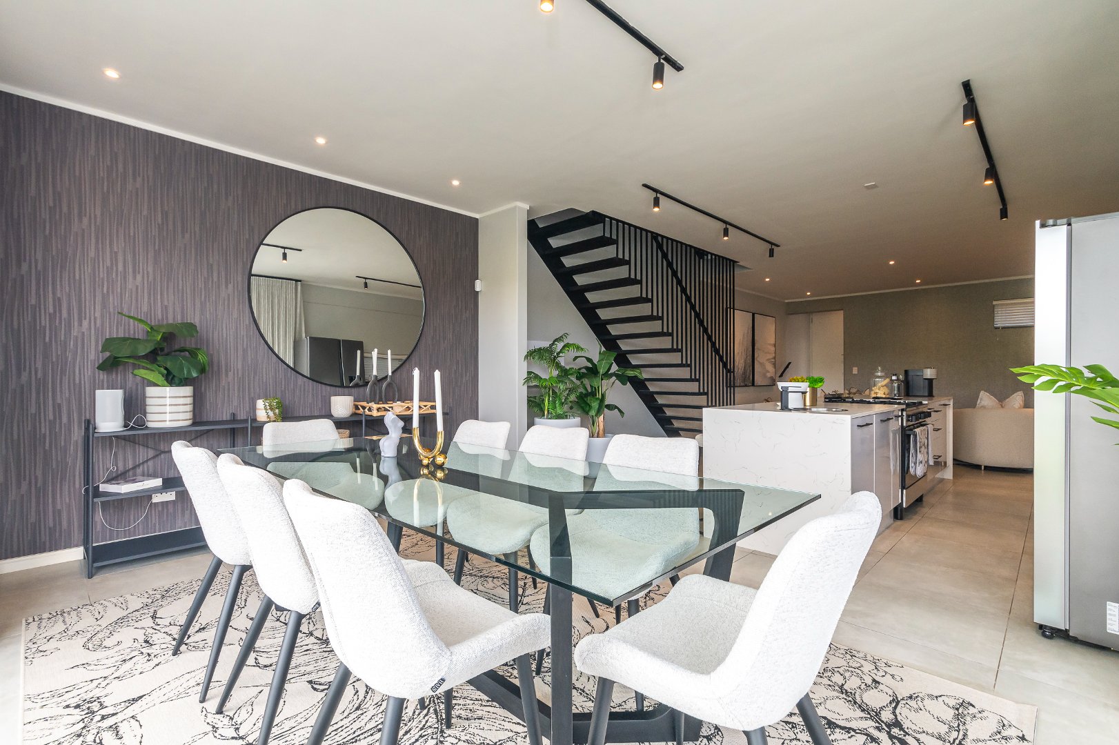 Executive Townhouse with View of Sandton Skyline