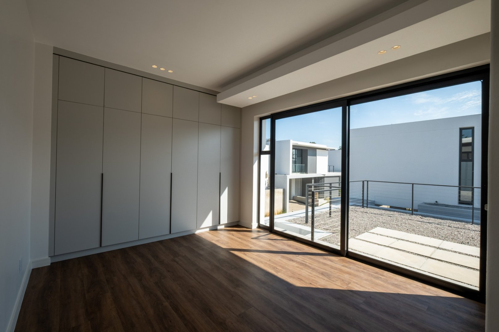 Off-Plan Freehold Luxury in a 24-Hour Boomed Atholl Enclave: Four Final Stands, 12-Month Build
