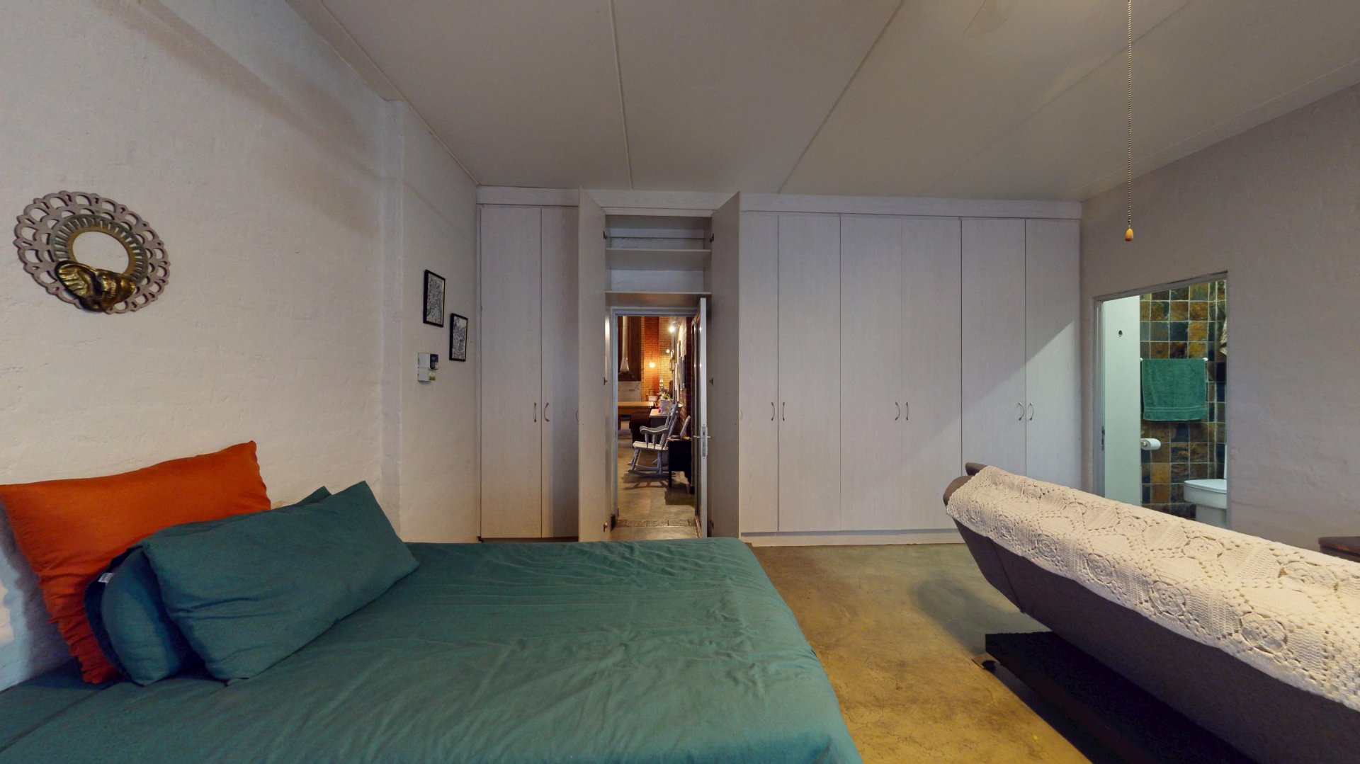 FLAT LOUNGE