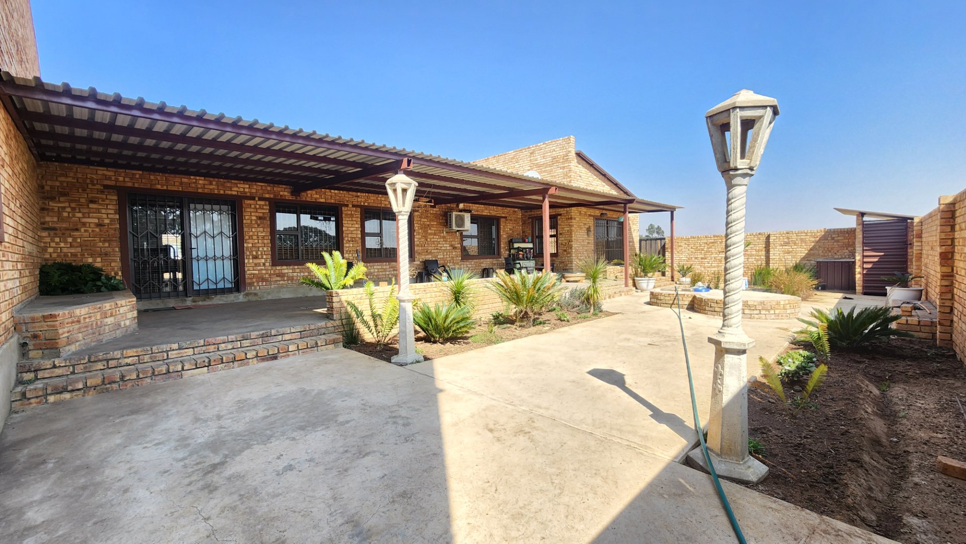 CLOSED OFF ENTERTAINMENT WITH BOMA