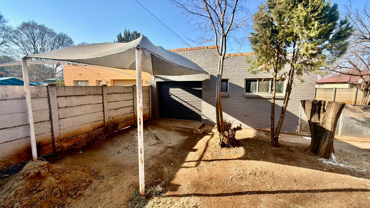 3 Bedroom House in Stilfontein - Photo 4