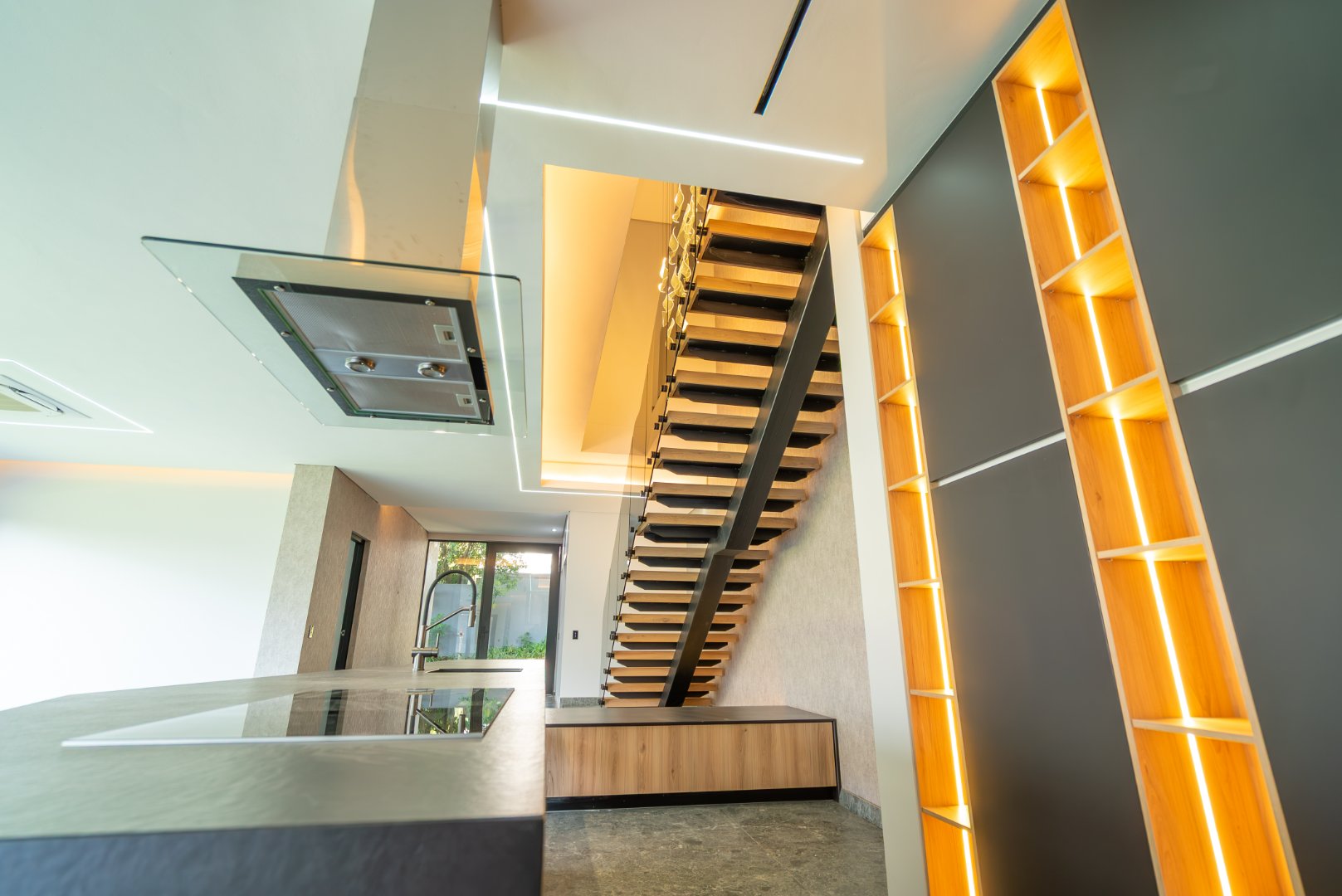 Ultra Exclusive Hyde Park Cluster Living Move In Ready Luxury Residence