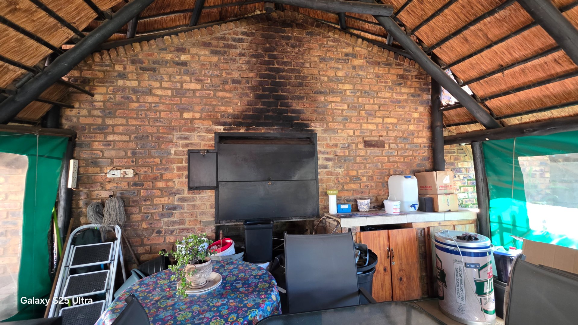 BUILD IN BRAAI IN LAPA