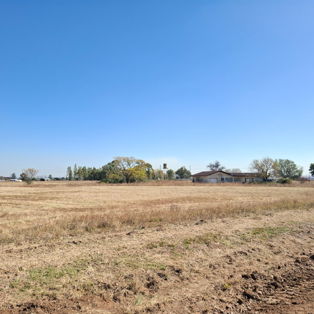 FARM IN BOLTONWOLD and extra's for sale