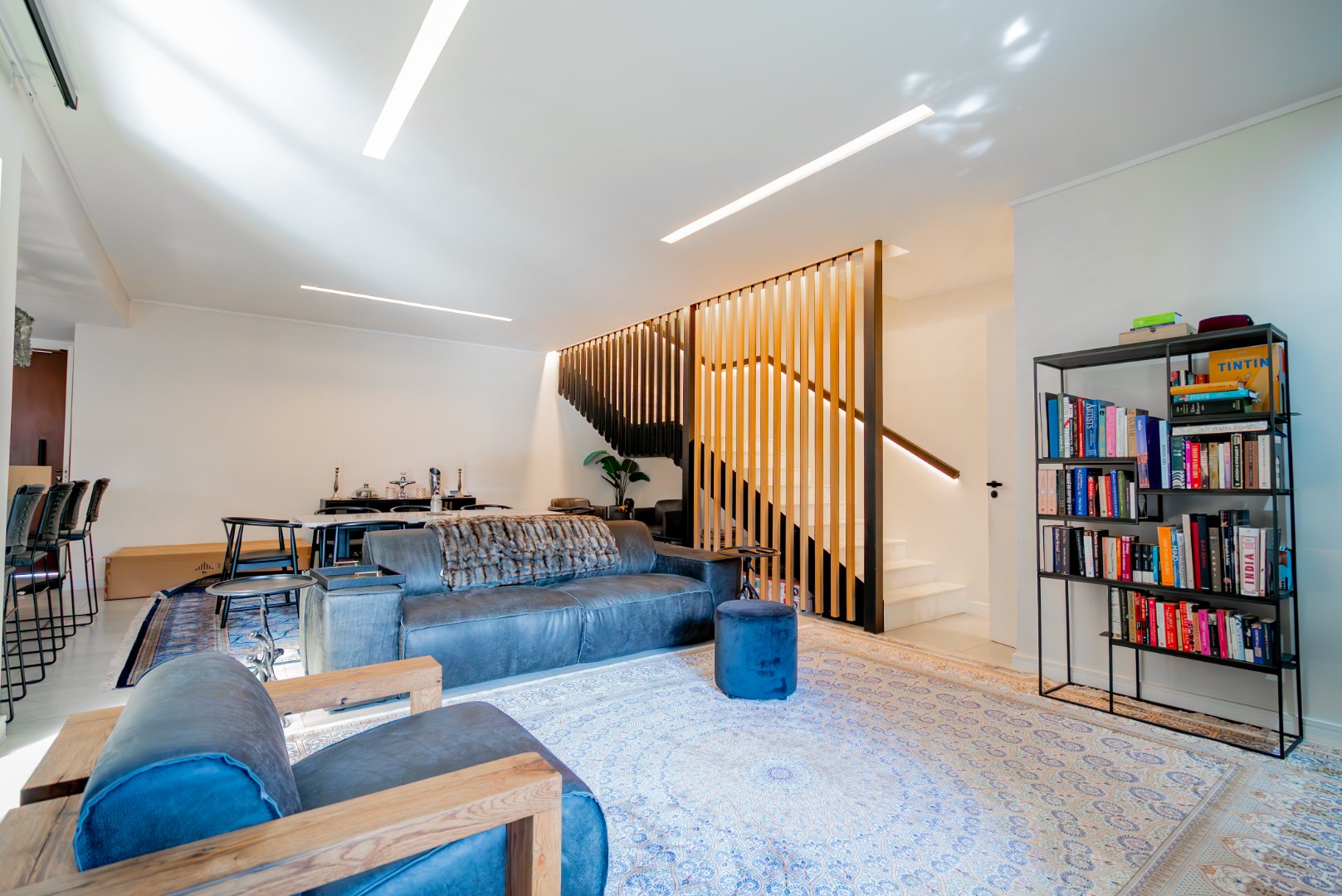 Ultra-Luxury 3 Bed Duplex Villa in Hyde Park | Pool, Staff Suite & Backup Power