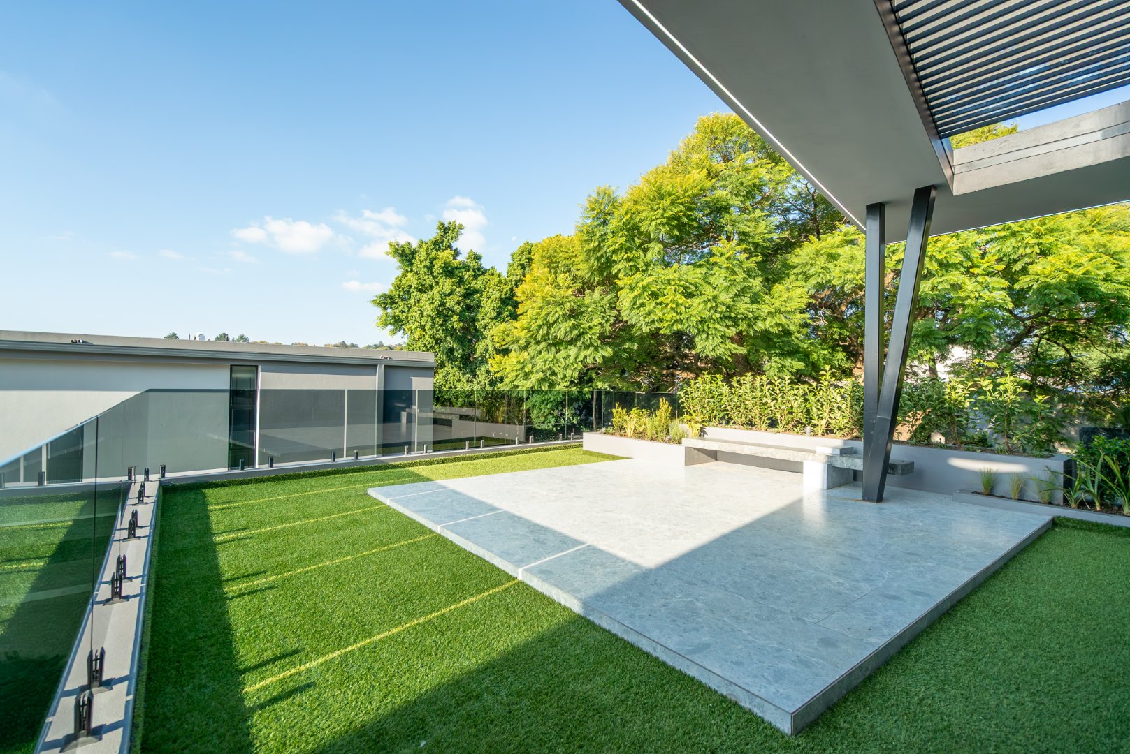 Ultra Exclusive Hyde Park Cluster Living Move In Ready Luxury Residence