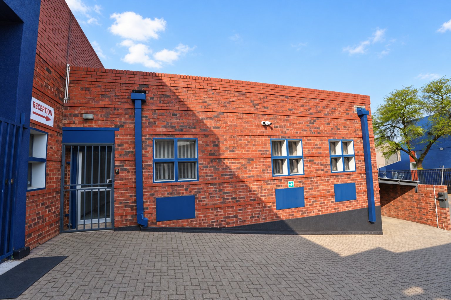 981 m² Ground-Floor Industrial Space to Let at Marlboro 161 | Sandton photo 4