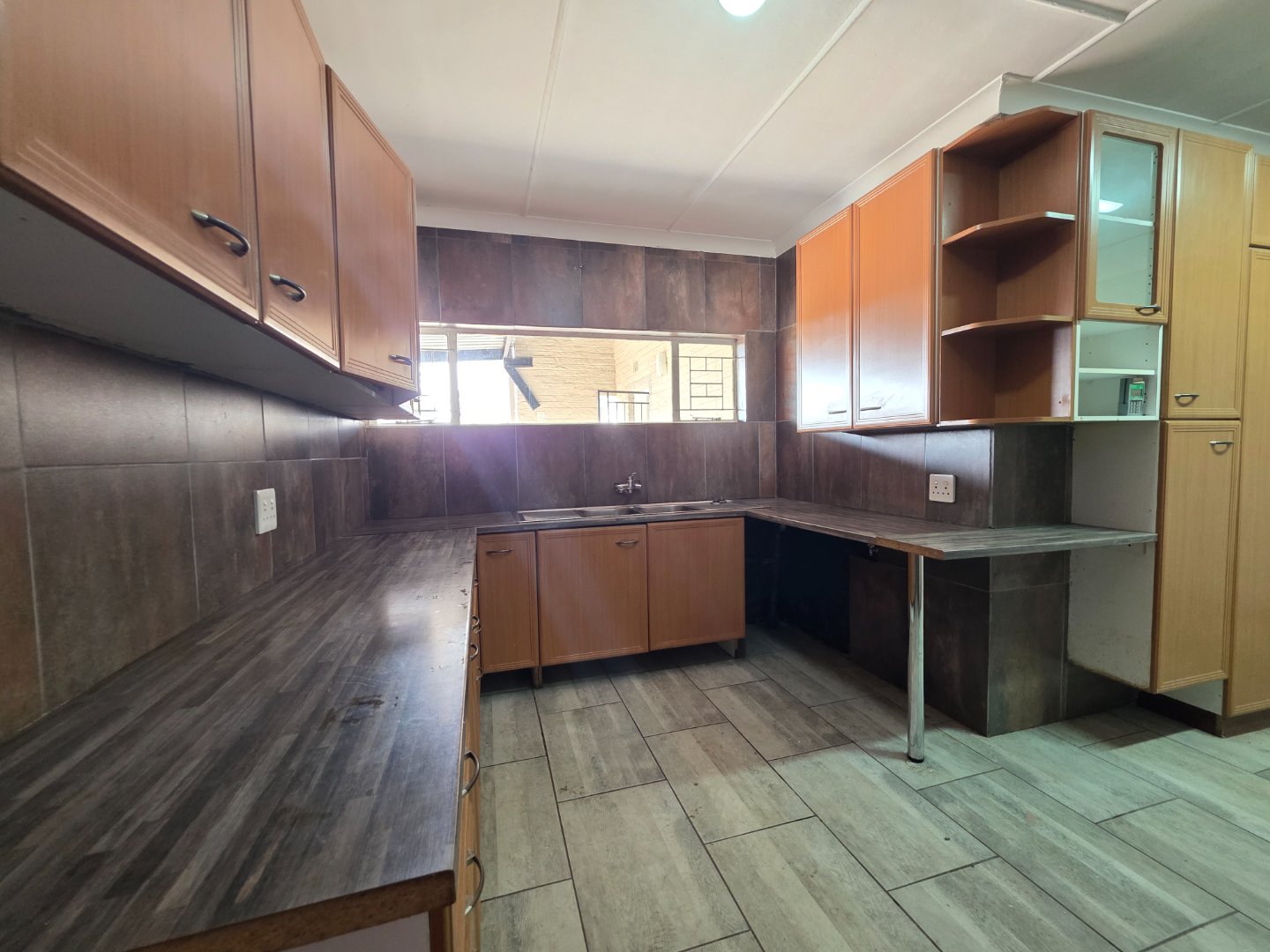 KITCHEN IN MAIN HOUSE