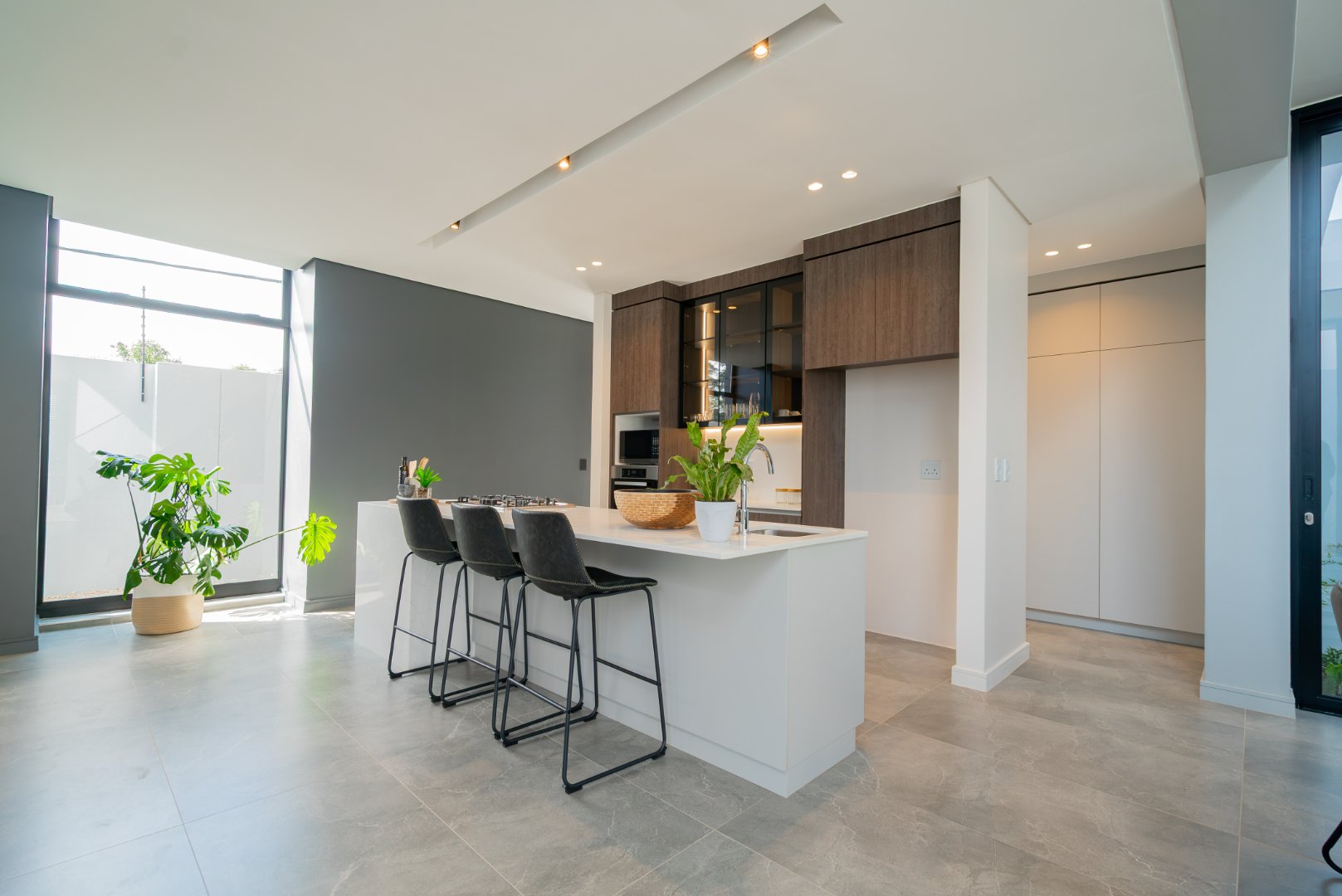 Off-Plan Freehold Luxury in a 24-Hour Boomed Atholl Enclave: Four Final Stands, 12-Month Build