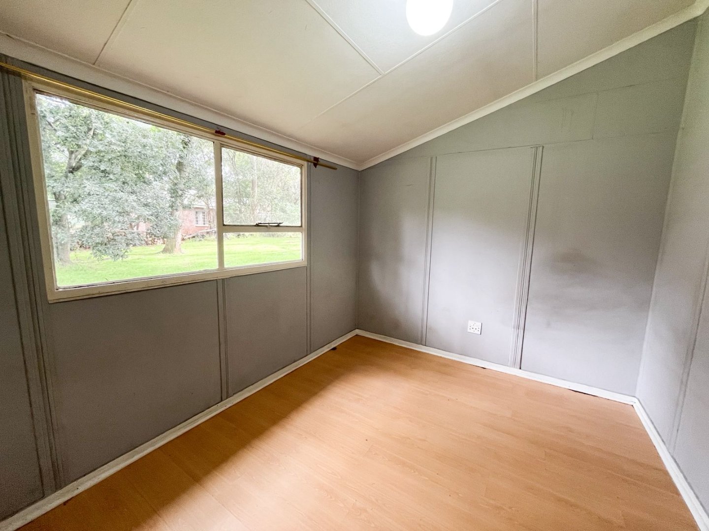 Mont - to Month 2 bedroom garden cottage 