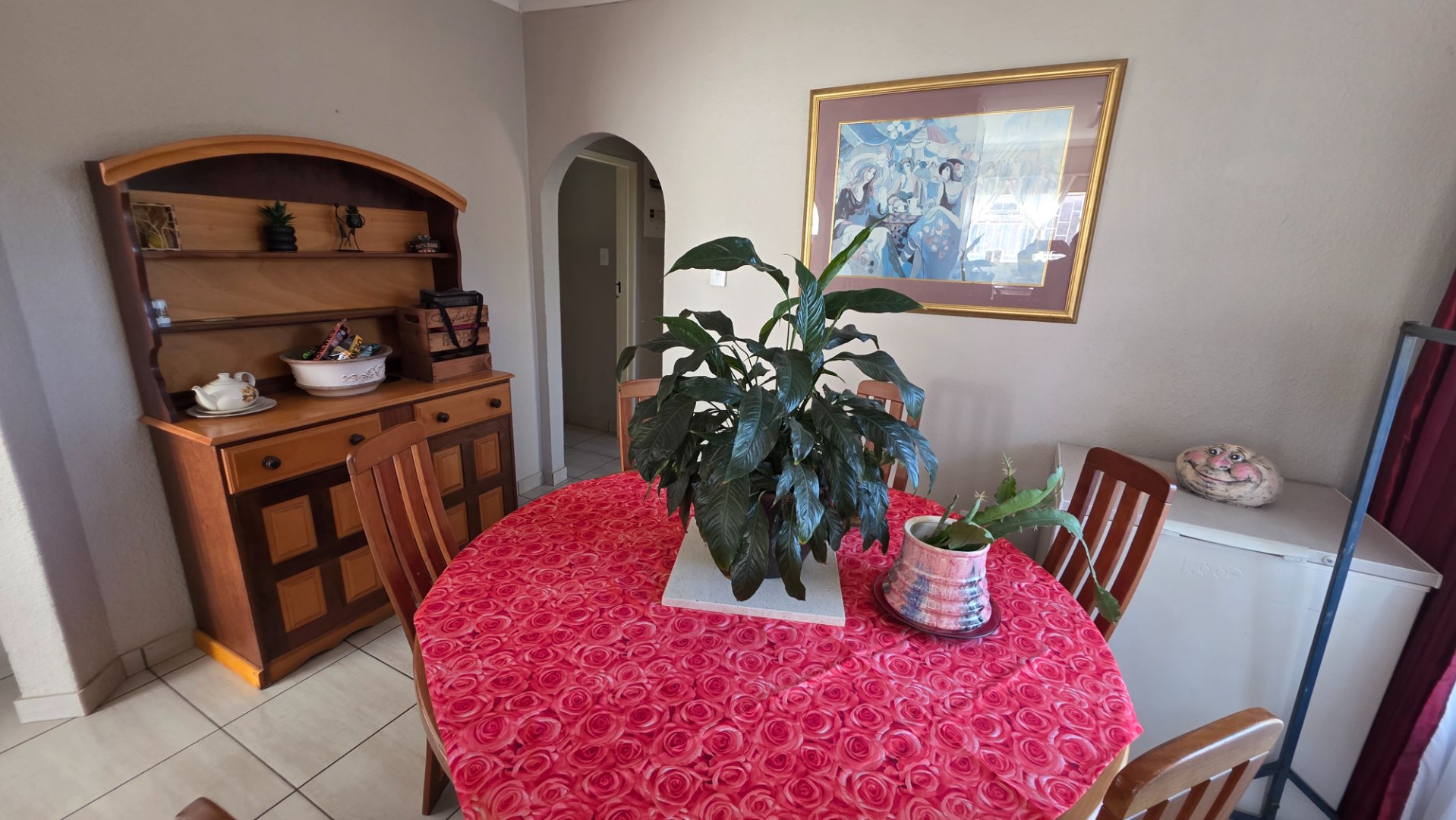 DINNINGROOM