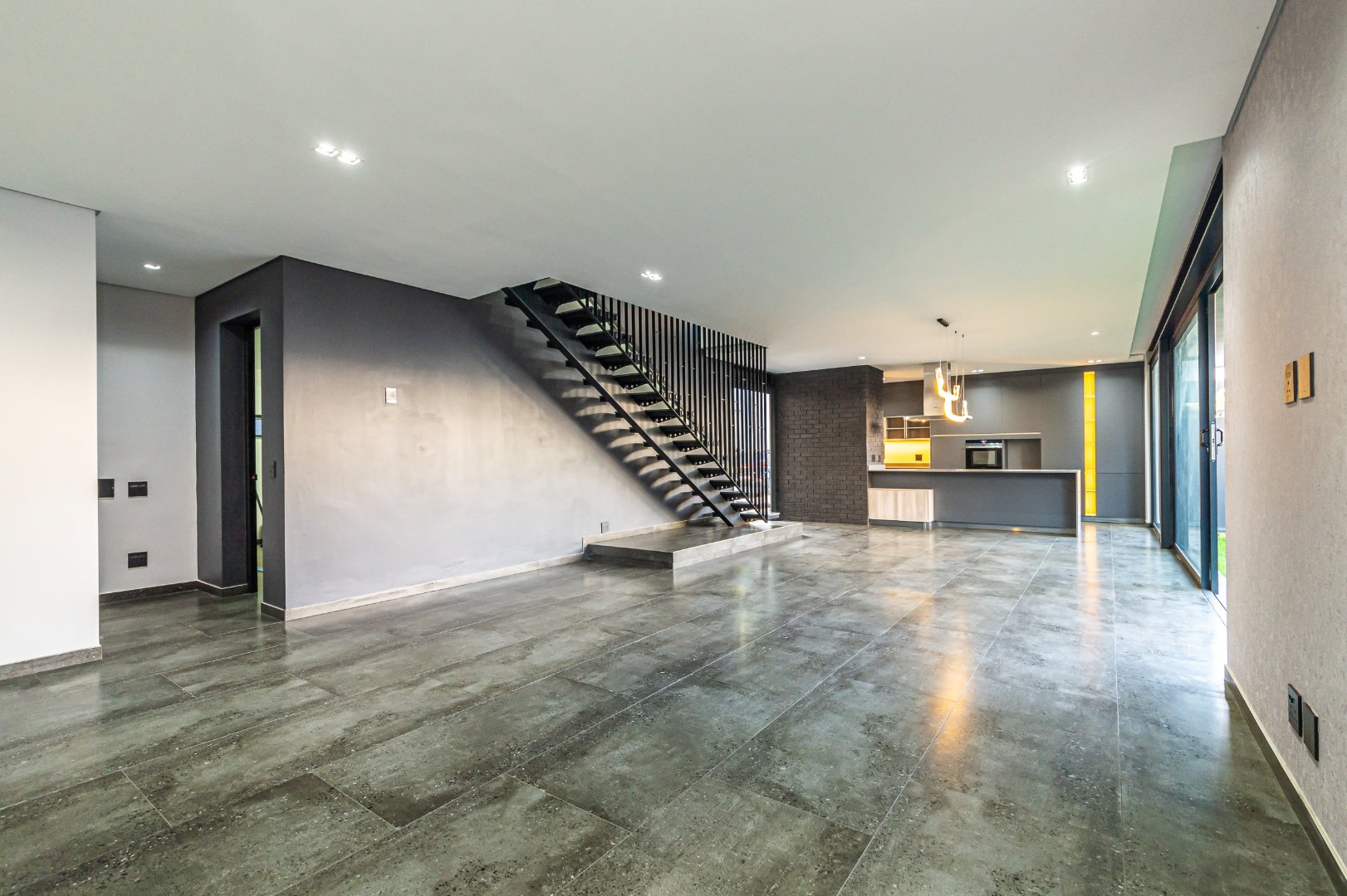 Executive Townhouse with Staff Accommodation