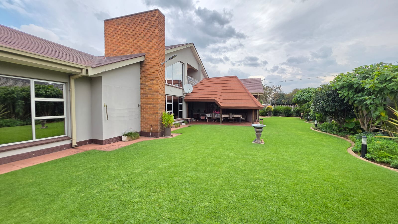 Family haven in Risiville with modern comforts