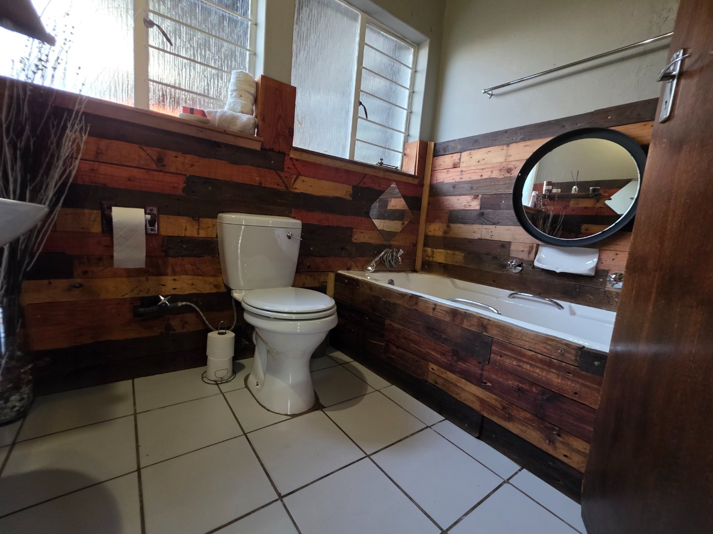 BATHROOM 1