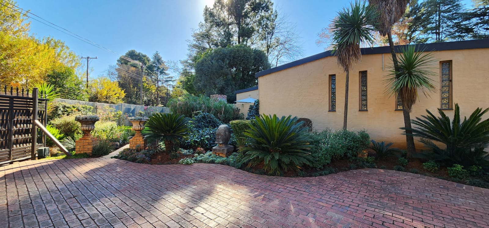 Spacious 3-Bedroom Home with 2-Bedroom Flatlet in Tranquil Henley on Klip.