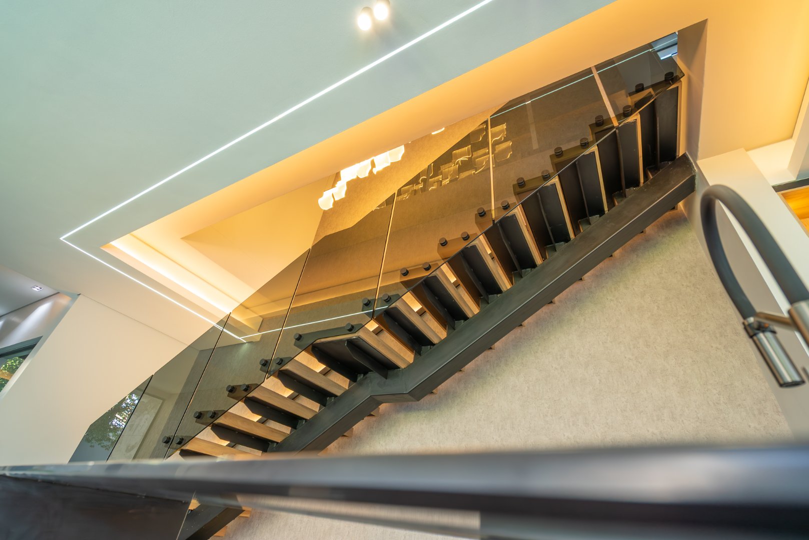 Ultra Exclusive Hyde Park Cluster Living Move In Ready Luxury Residence