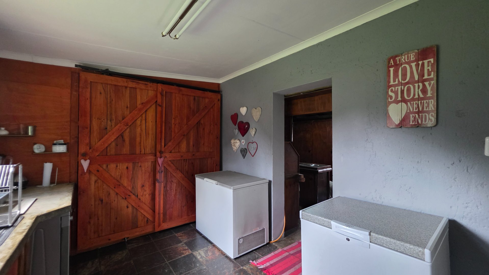 LAUNDRY IN MAIN HOUSE