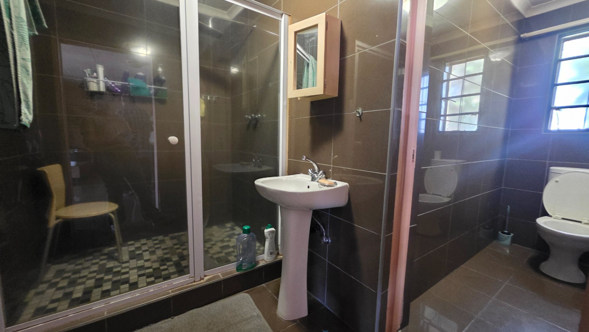 BATHROOM IN FLAT 1