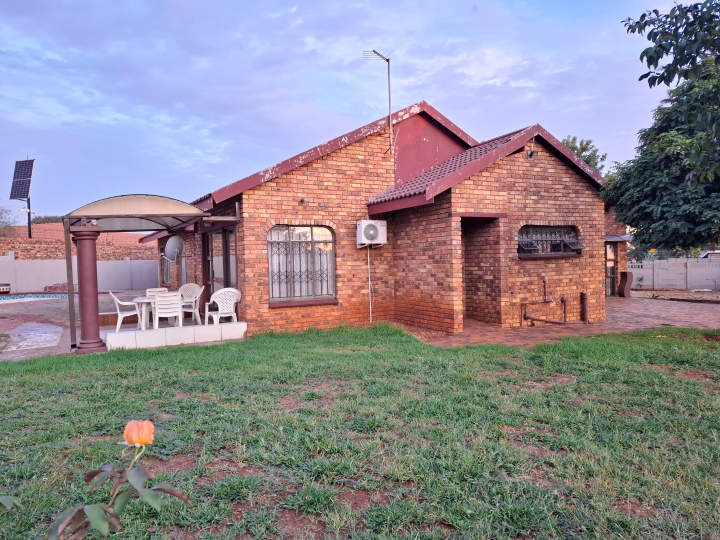 THREE BEDROOM HOUSE FOR SALE IN MEYERTON PARK